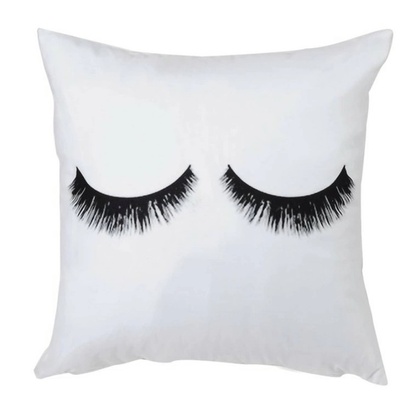 Lashes Pillow cover - Picture 2 of 2